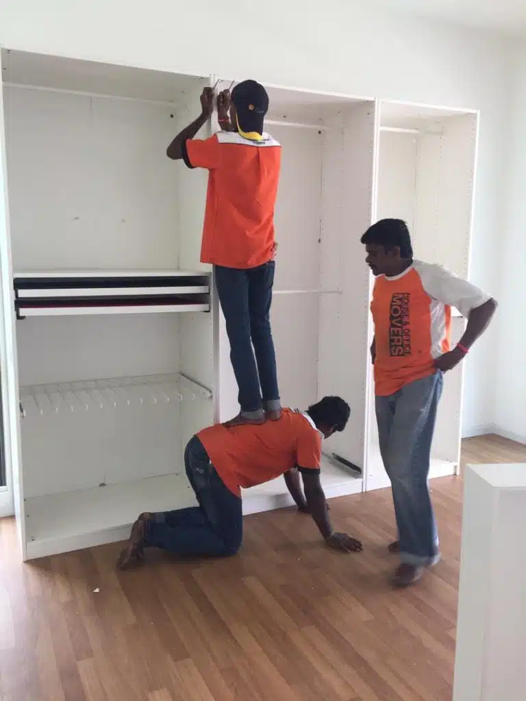 Home Movers Malaysia professionals moving household items